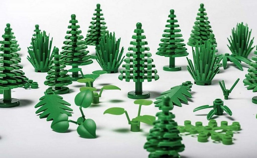 Датська компанія планує до 2030 року більшу частину своєї продукції виробляти екологічно чистою. Іграшки з цукрової тростини стали першим кроком у цьому.